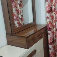 کشوی لباس و میز آرایش