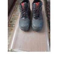 ساختمان کفش کار سایر 41 سالم نو یکبار پاشده بو نوی کفش