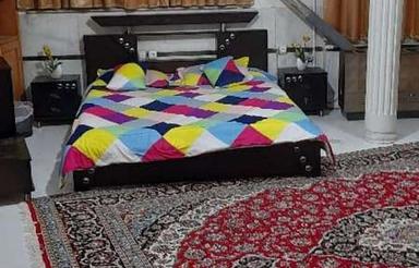 اجاره روزانه 100 متر در خ سروش جنب پاساژ خرید بوستان