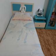 تخت وکمد جوان