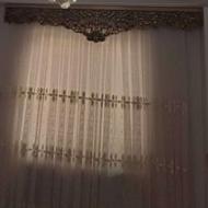 2 عدد پرده با کتیبه با والونی قهوه‌ای طرح دار سالم 10 میلیون