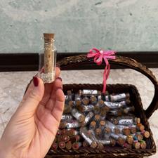 تعدادی گیفت(هدیه به مهمان)