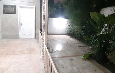 اجاره طبقه همکف ازساختمان دوطبقه 130 متری.