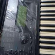 ارگ Yamaha خیلی تمیزه