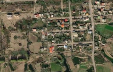 زمین با فاصله 500 متری دریا