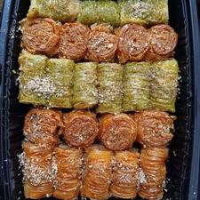 باقلوا استانبولی و رشته ای