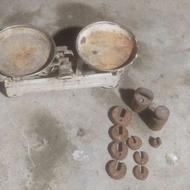 ترازو قدیمی