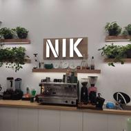 به یک همکار جهت استخدام در کافه نیازمندیم