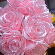 گل رز و آفتاب گردان