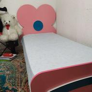 تختخواب تک نفره و میز تحریر