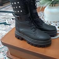 نیم بوت سایز 39قالب بزرگ 40 هم میخوره