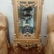 یک عدد بوفه چوبی