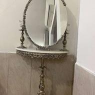 آینه و شمعدان و کنسول سیاه قلم