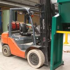 راننده لیفتراک وپایه دوم هستم.