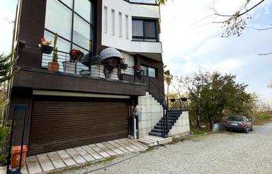 فروش فوری و ویژه ویلا ساحلی 350 متر در نوشهر/استخردار شهرکی