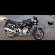 موتور پالس 180