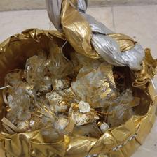 گیفت نقل دراژه با سبد طلایی