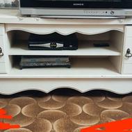 میز تلوزیون در حد نو