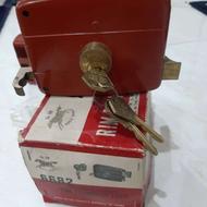 قفل درب حیاط