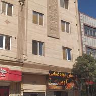 فروش یک ساختمان سه طبقه تک واحدی175متر