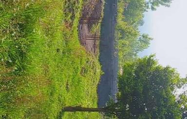 800 متر زمین مسکونی و ویلای نیمه ساز