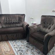 مبل چهار نفره ، یه دو نفره و دو عدد یک نفره