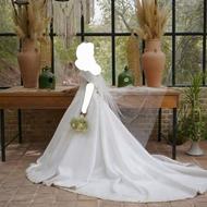 لباس عروس شیک و زیبا در حد نو - یقه دلبری