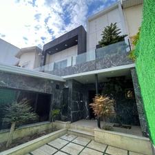 دوبلکس240متری استخر دار در بهترین لوکیشن ساحلی