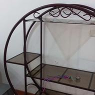 هم استند گل یا ویترین مغازه یا میزتلویزیون میشه