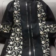 مانتوی طرح دار مشکی