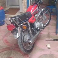 یه عدد موتور سیکلت 150