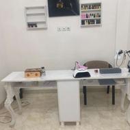 میز ناخون آینه تخت صندلی رینگ لایت ترولی و..