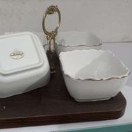 اردو خوری پایه چوبی