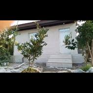 شاگرد برای کار کاشیکاری