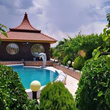 باغ ویلا 1000 متری قلعه سفید گلدشت نجفآباد