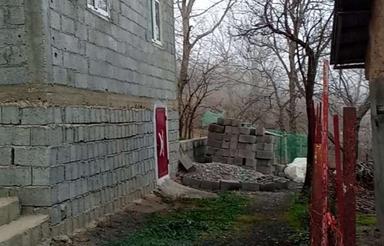 فروش خونه بازیر بنای شصت متر
