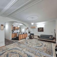 100 متری خوش نقشه با 2 تا پارکینگ مرکز شهر