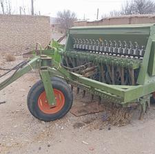 فروش تراکتور و ادوات کشاورزی