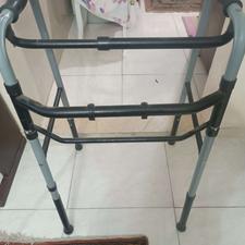 واکر تاشو و عصا