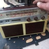 دو عدد رادیو