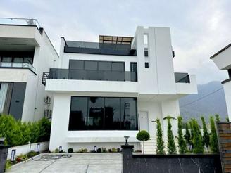 280 متر ویلای مدرن شهرکی نخ شمال