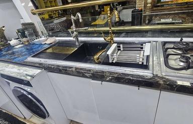 آپارتمان در میدان شهدا هاشمی نژاد