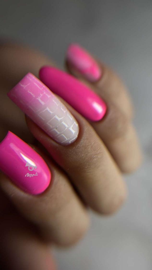 تخفیف کاشت ناخن به مناسبت شب یلدا