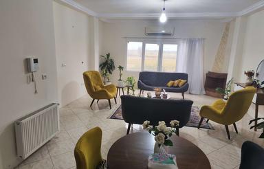 اپارتمان 90متری حیاط دار خ امام