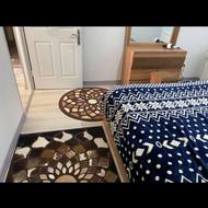 تخت دو نفره با تشک طبی و میز آرایش