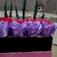 گل مصنوعی جاودان