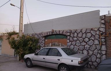 حیاط استثنایی و ویلایی در قلب اسفهلان