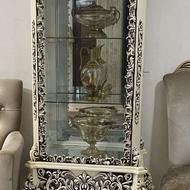 بوفه چوبی کنده کاری شده