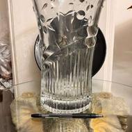 گلدان بزرگ خارجی