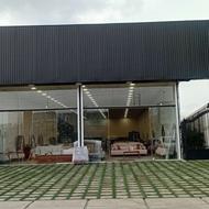 کارگر مبل فروشی